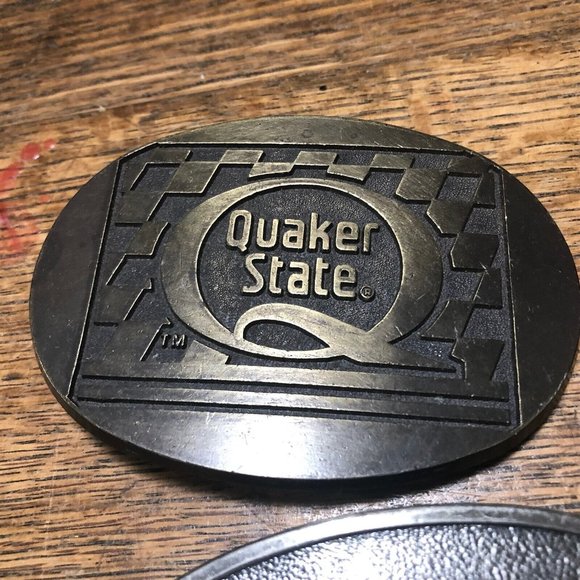 Vintage Lot of 2 Belt Buckles Quaker State and Hawk Bilt - Picture 2 of 8